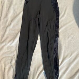 Lululemon size 2 joggers